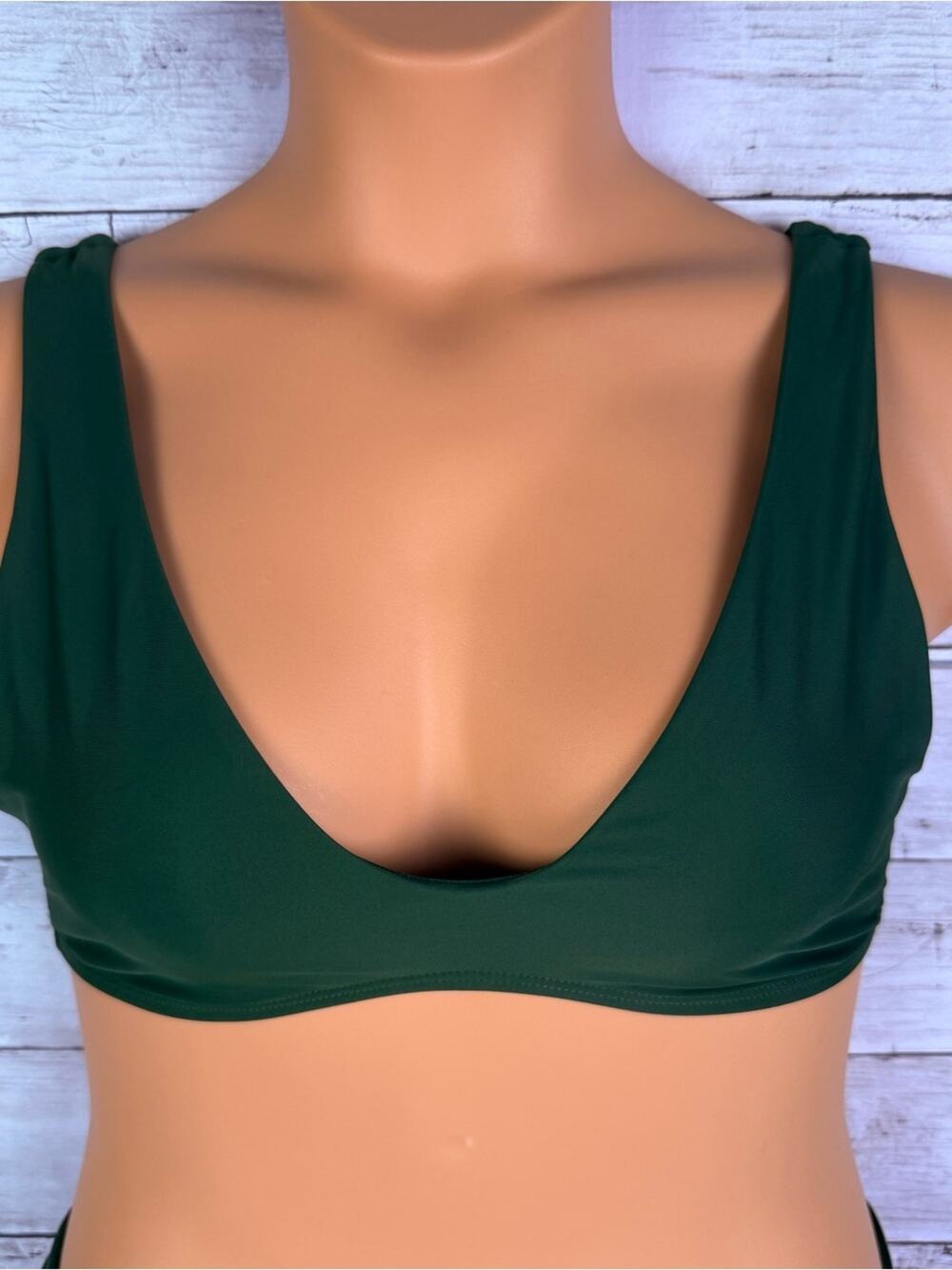 Quince Italian Plunge Bikini Top Palm Size Medium